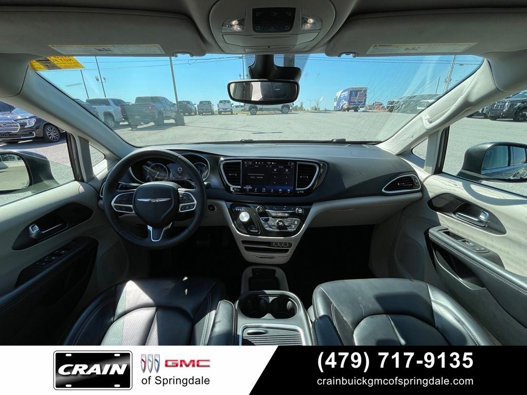 2023 Chrysler Pacifica Touring L