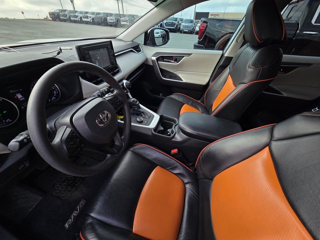 2020 Toyota RAV4 Hybrid XLE