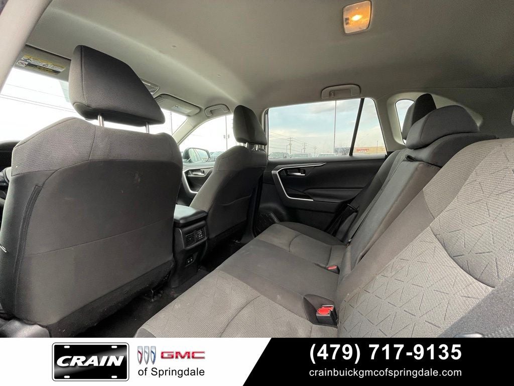 2020 Toyota RAV4 XLE
