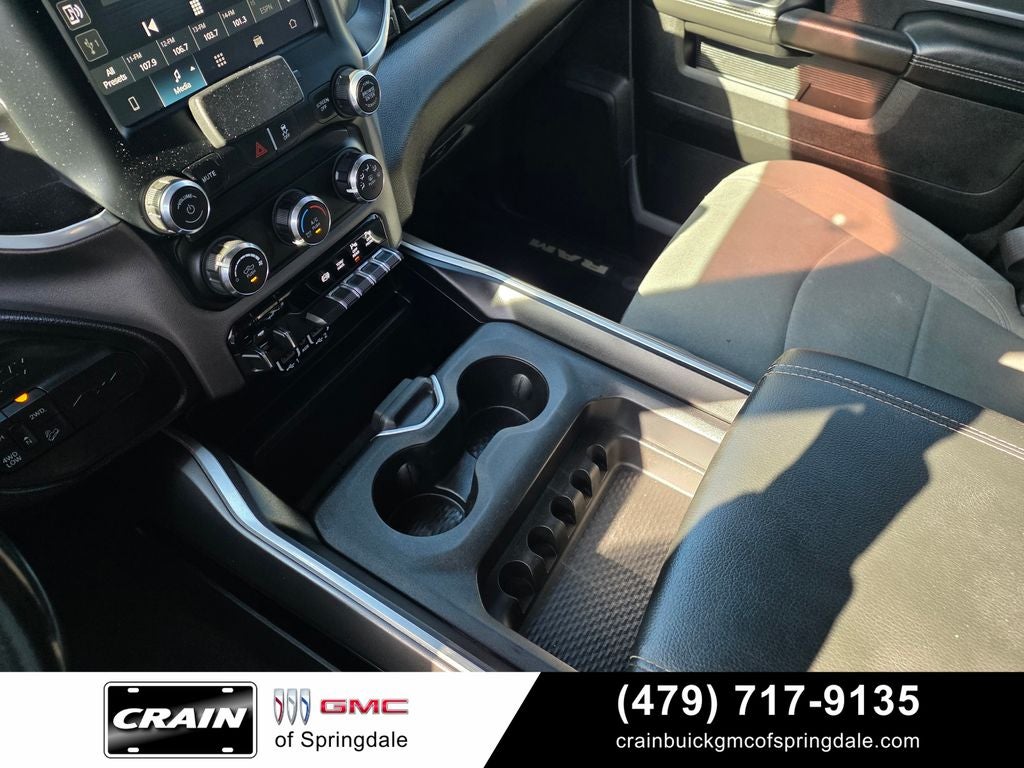 2024 RAM 2500 Big Horn Cummins / 12" Screen