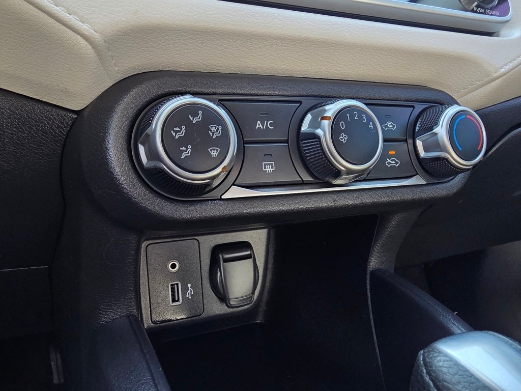 2021 Nissan Versa 1.6 SV