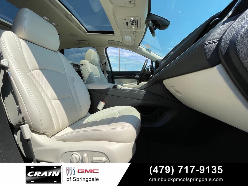 2023 Buick Enclave Essence