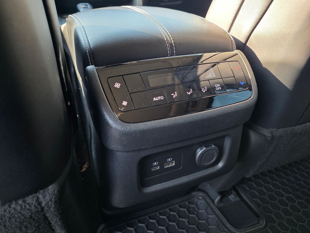 2024 INFINITI QX60 LUXE