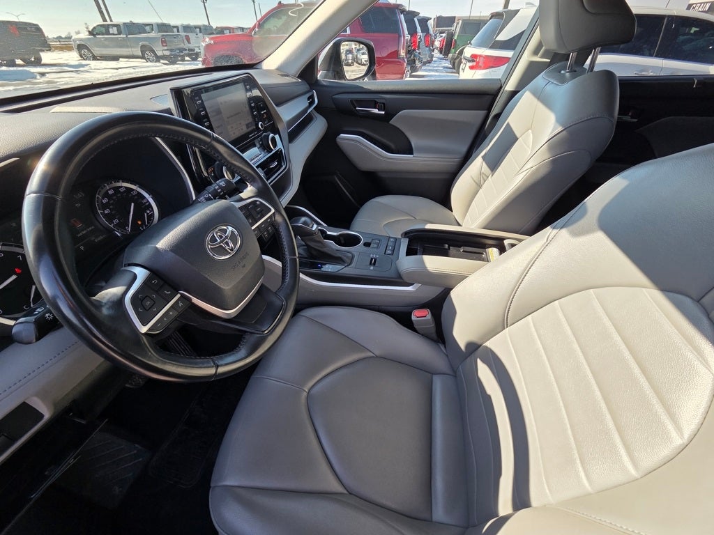 2022 Toyota Highlander XLE
