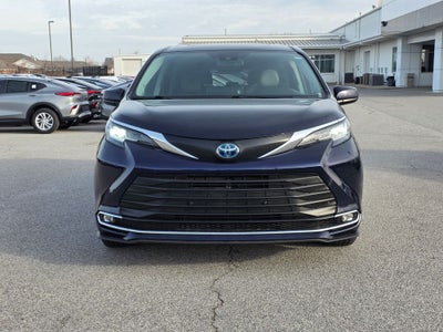 2022 Toyota Sienna XLE 7 Passenger
