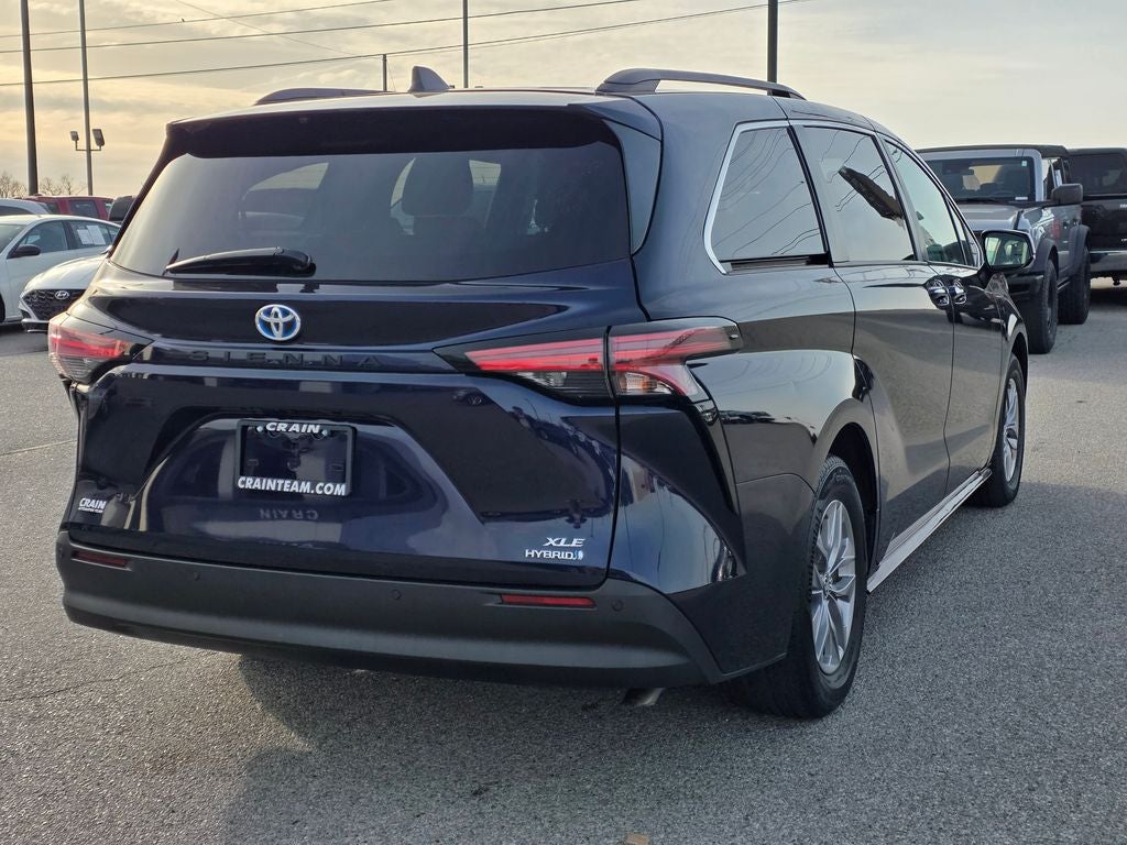 2022 Toyota Sienna XLE 7 Passenger
