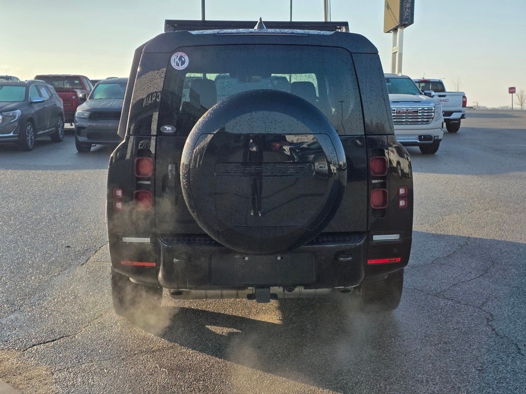 2024 Land Rover Defender 130 X-Dynamic SE