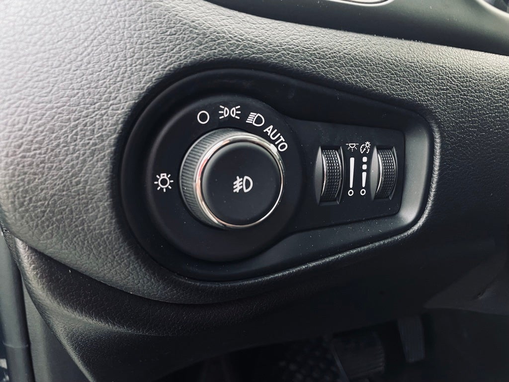 2023 Jeep Renegade Base