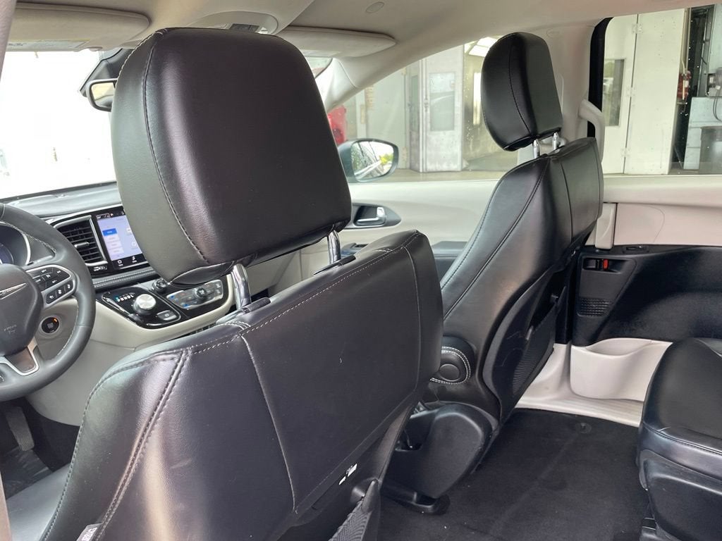 2023 Chrysler Pacifica Hybrid Touring L