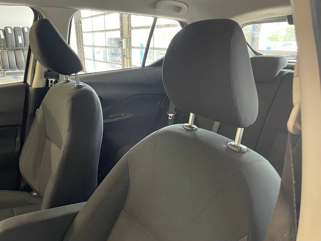 2023 Nissan Kicks S