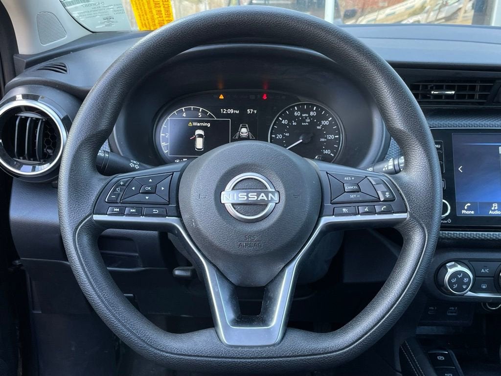 2023 Nissan Kicks SV