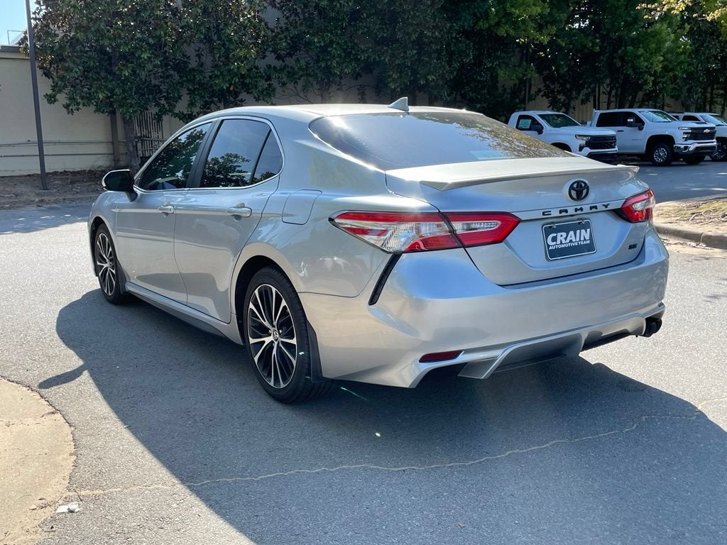 2020 Toyota Camry SE