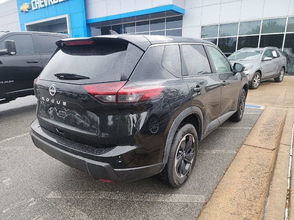 2025 Nissan Rogue SV