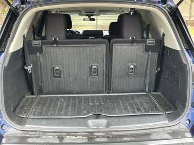 2024 Nissan Pathfinder SV