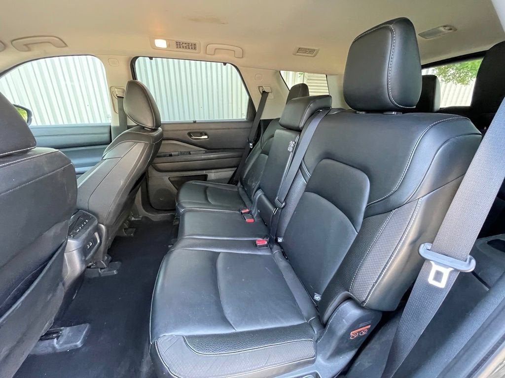 2023 Nissan Pathfinder SL
