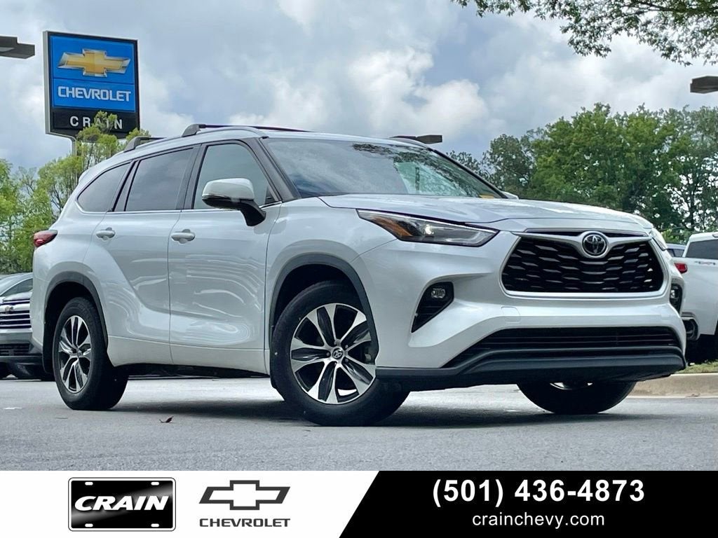 2022 Toyota Highlander XLE 4x4 V6's photo
