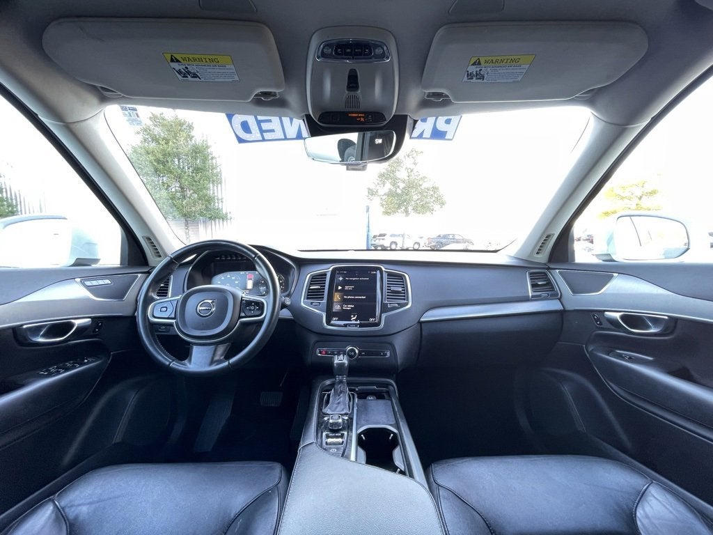 2021 Volvo XC90 Momentum