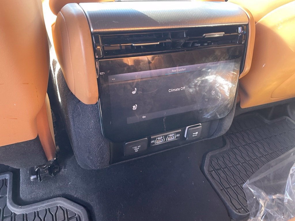 2023 Jeep Grand Wagoneer L Series III