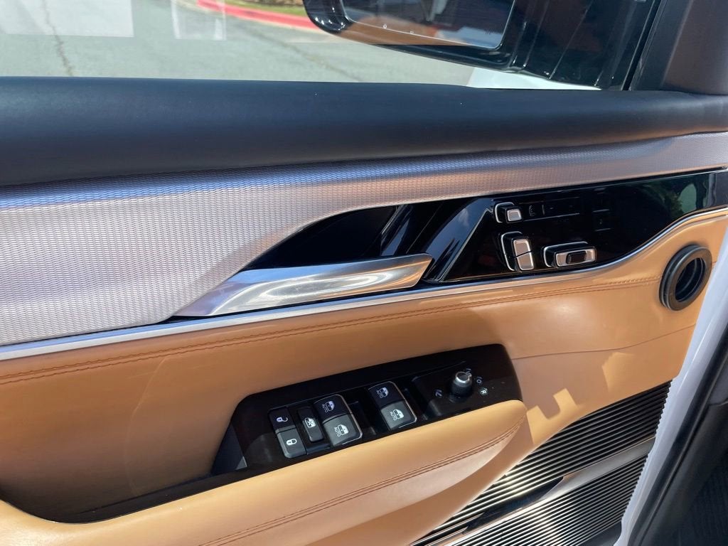 2022 Jeep Grand Wagoneer Series III