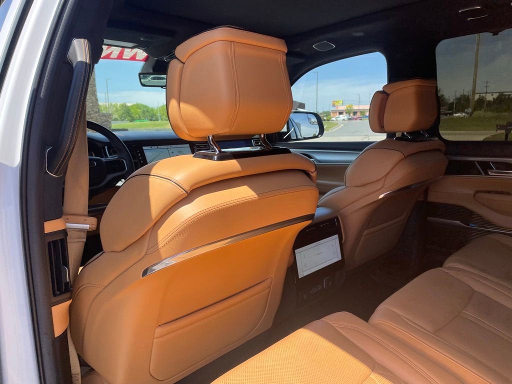 2022 Jeep Grand Wagoneer Series III