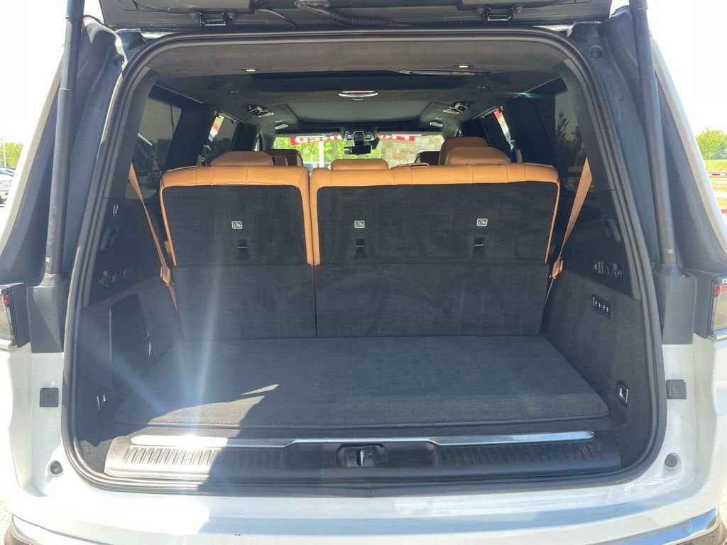 2022 Jeep Grand Wagoneer Series III