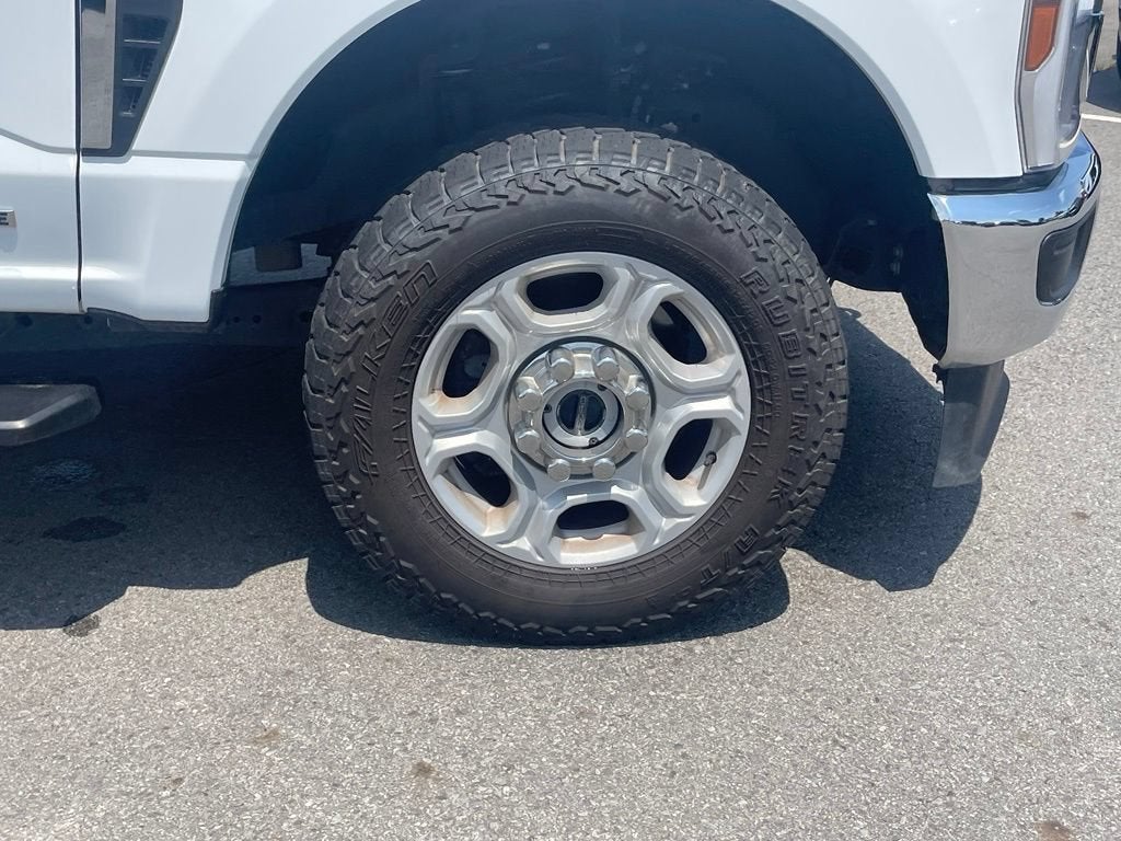 2025 Ford Super Duty F-350 SRW XL