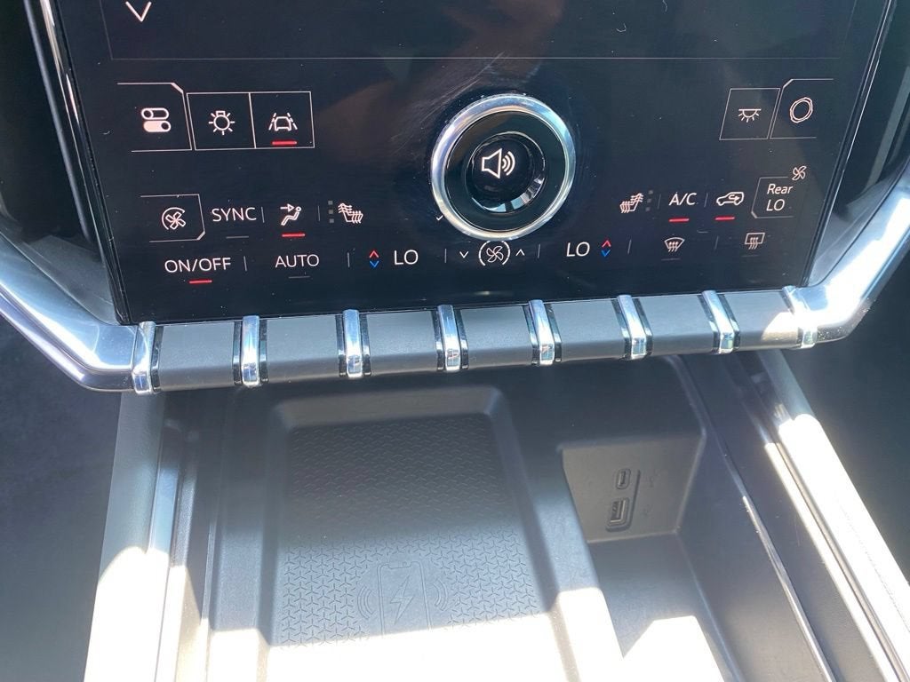 2025 GMC Acadia AT4