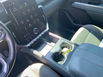 2025 GMC Acadia AT4