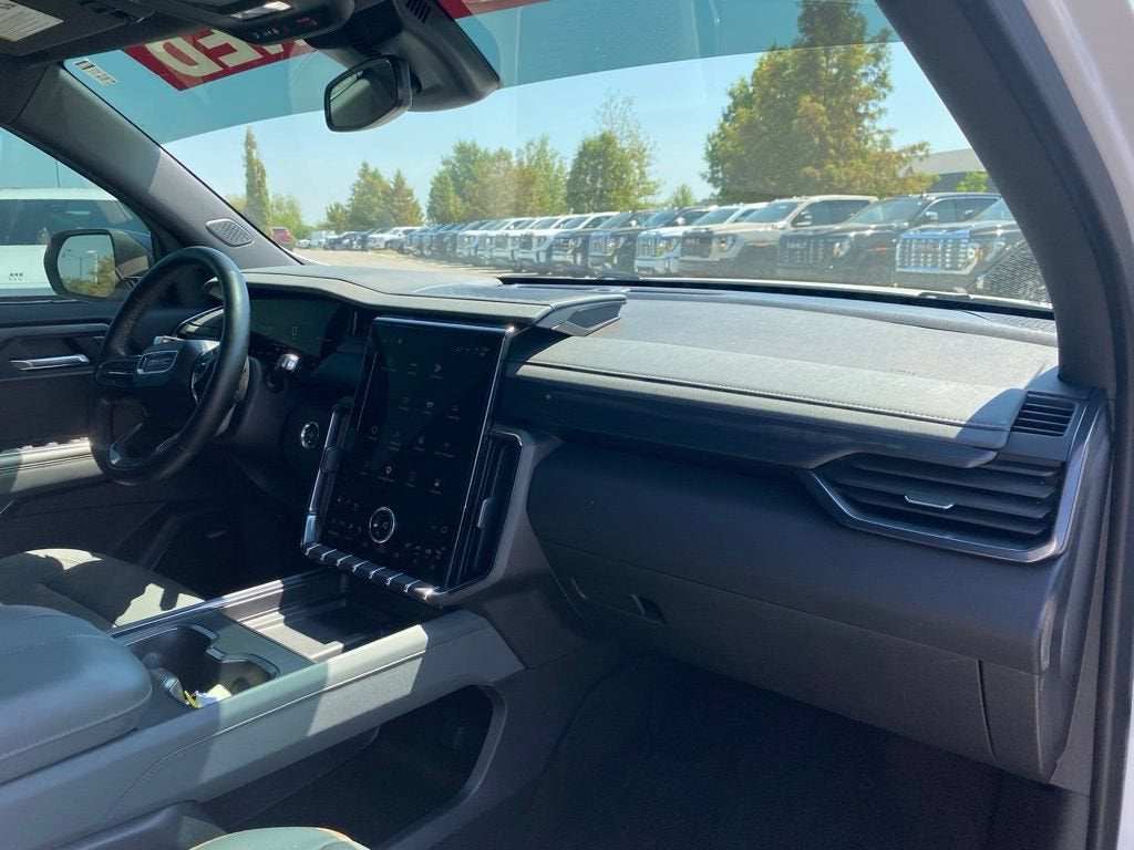 2025 GMC Acadia AT4