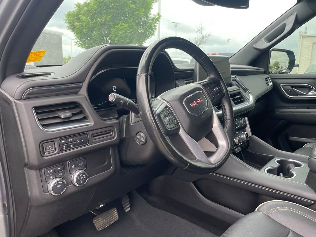 2023 GMC Yukon SLT