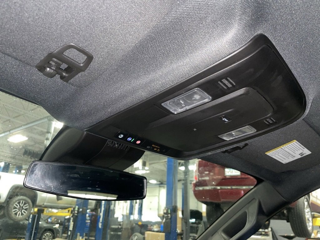 2024 GMC Yukon XL SLE