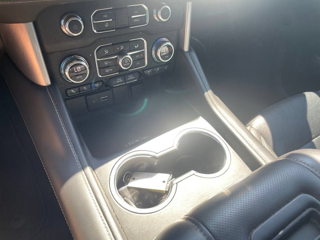 2022 GMC Yukon XL SLT