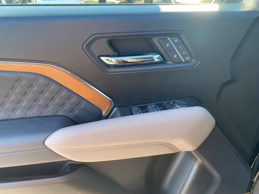 2024 GMC Canyon Denali