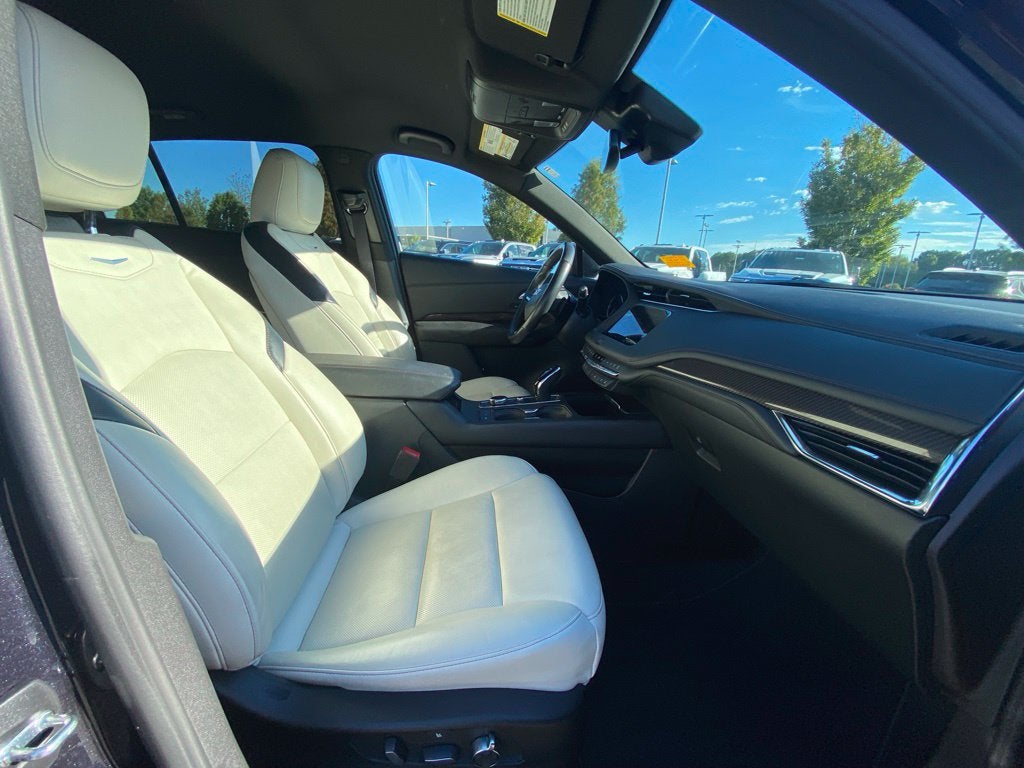 2023 Cadillac XT4 FWD Sport