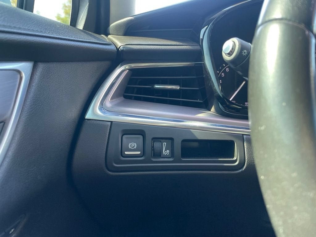 2018 Cadillac XT5 Luxury AWD