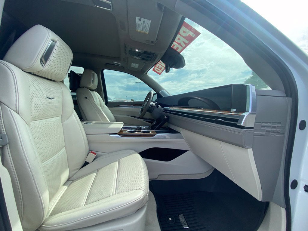2025 Cadillac Escalade Sport Platinum