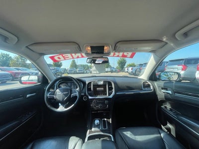 2016 Chrysler 300 Limited