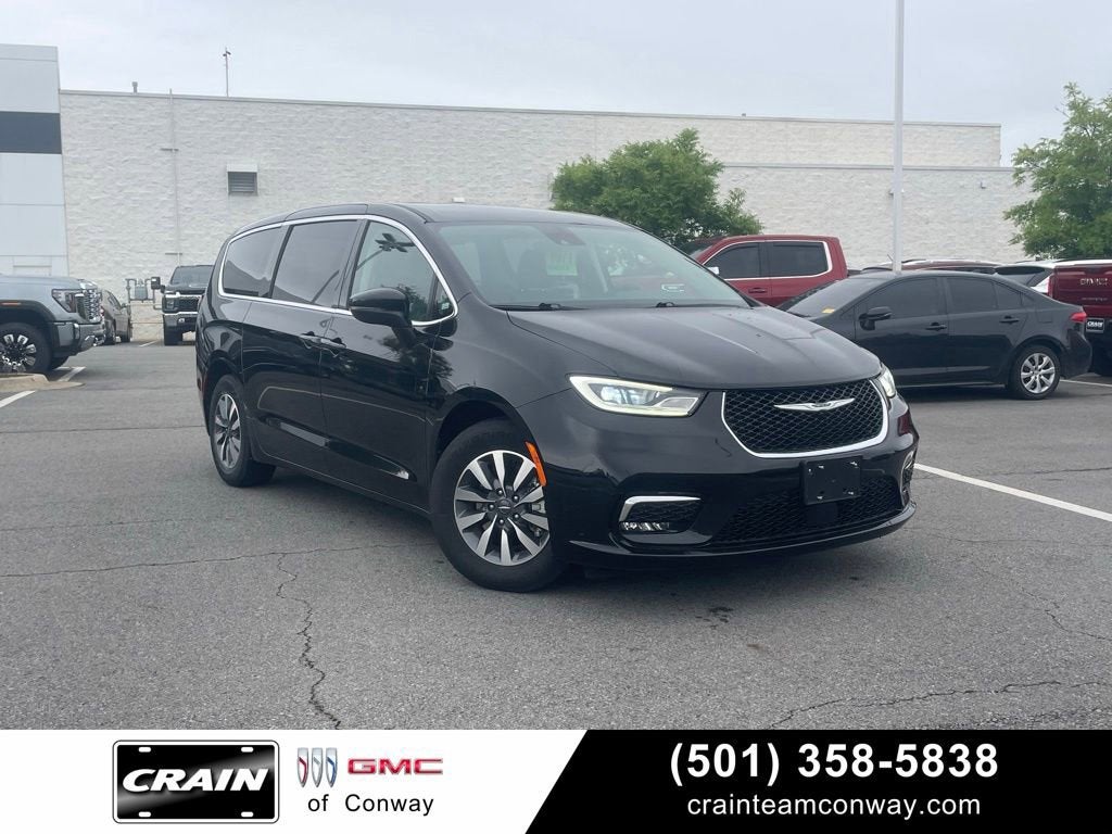 2023 Chrysler Pacifica Hybrid Touring L
