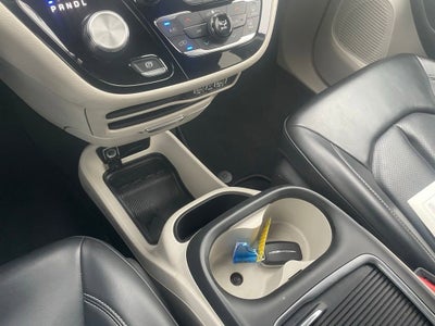 2023 Chrysler Pacifica Hybrid Touring L