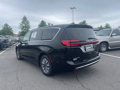 2023 Chrysler Pacifica Hybrid Touring L