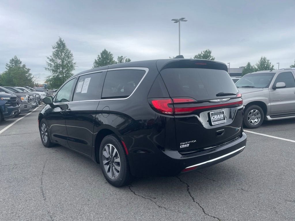 2023 Chrysler Pacifica Hybrid Touring L