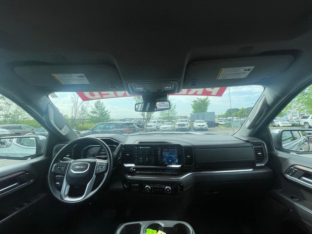 2025 GMC Sierra 1500 SLT