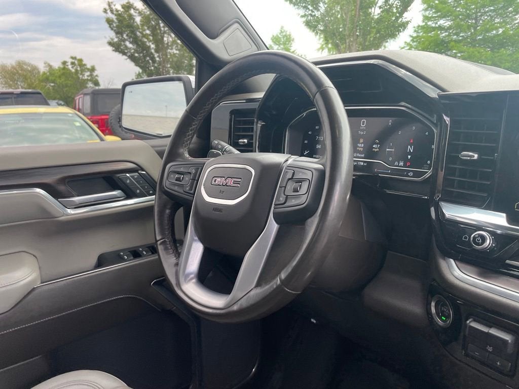 2022 GMC Sierra 1500 SLT