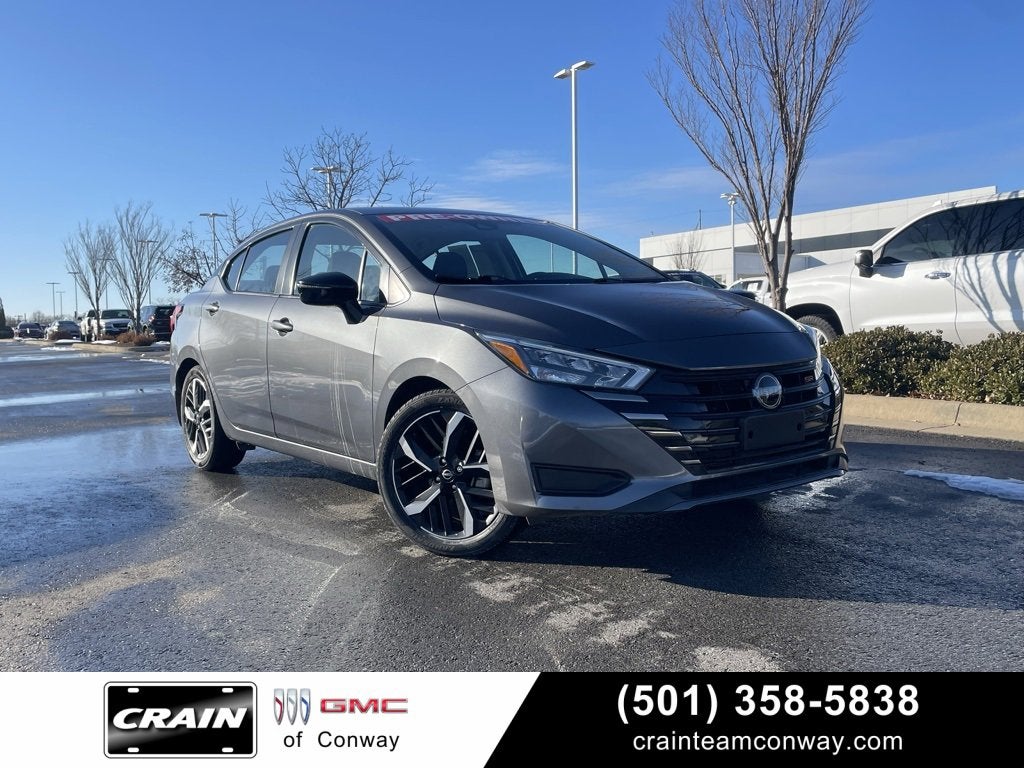 2023 Nissan Versa SR