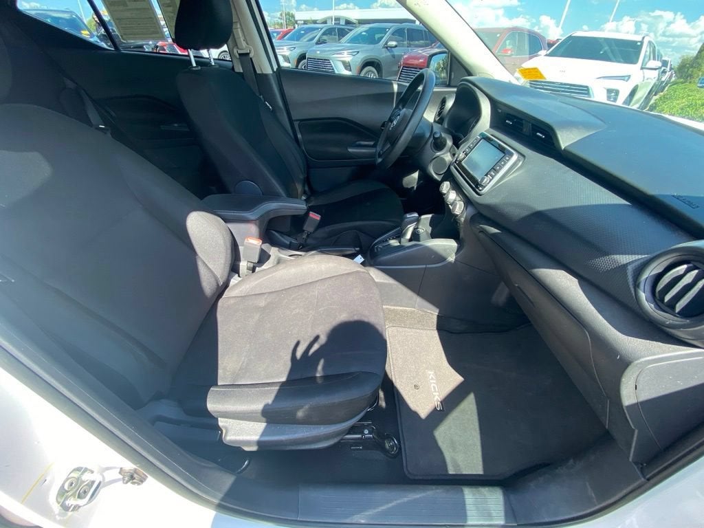 2023 Nissan Kicks S