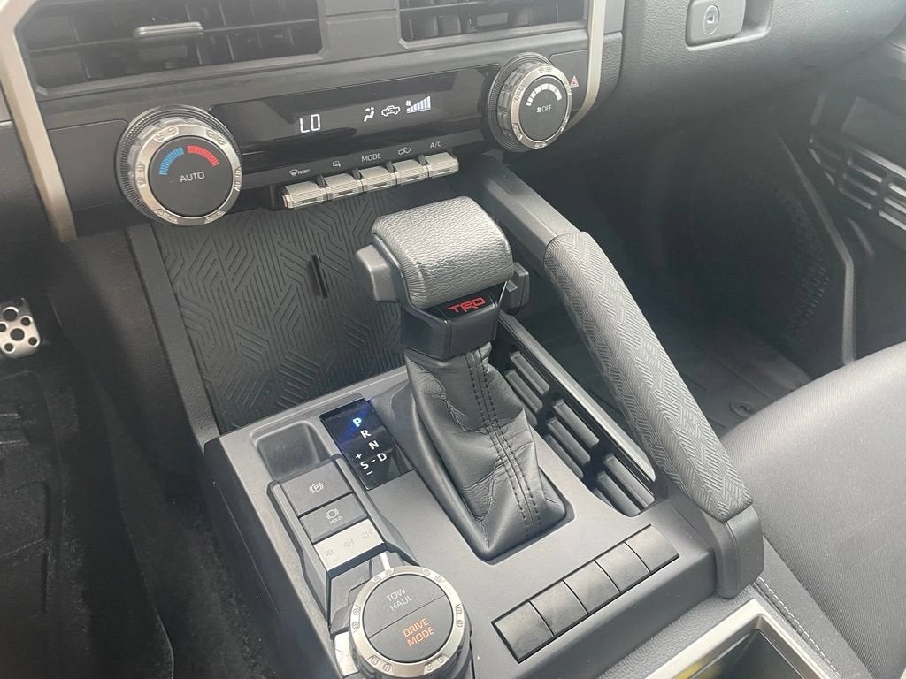 2024 Toyota Tacoma 4WD SR5