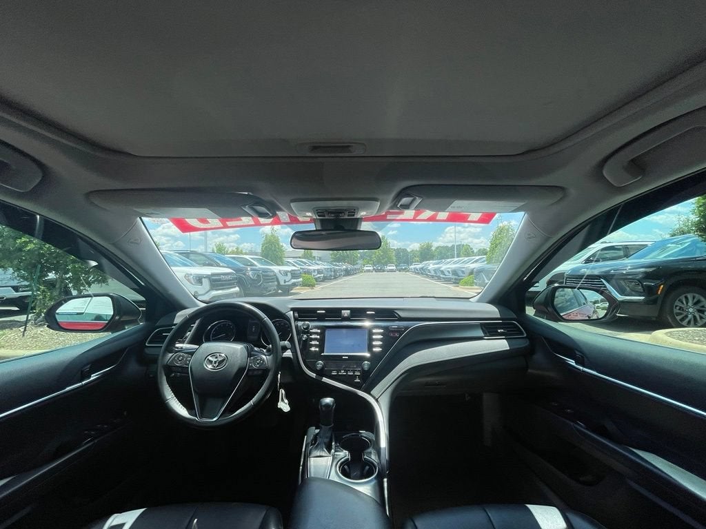 2020 Toyota Camry SE
