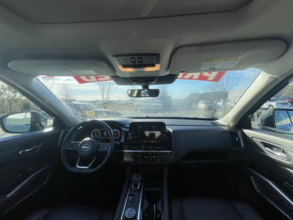 2023 Nissan Pathfinder Platinum