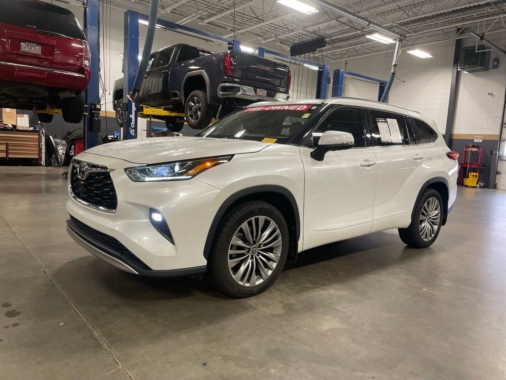 2022 Toyota Highlander Platinum