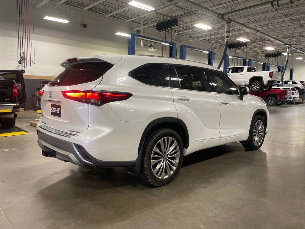 2022 Toyota Highlander Platinum